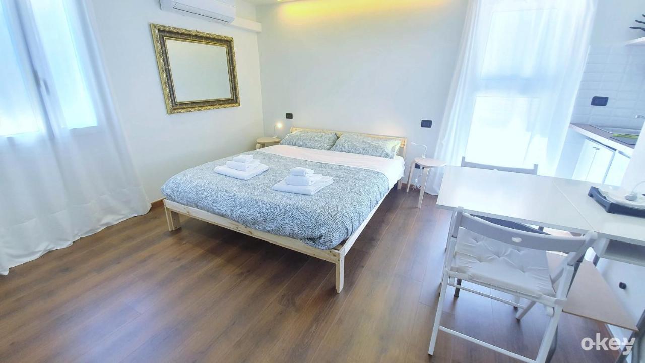 La Terrazza Tra I Tetti Studio - Bari Centro Leilighet Eksteriør bilde