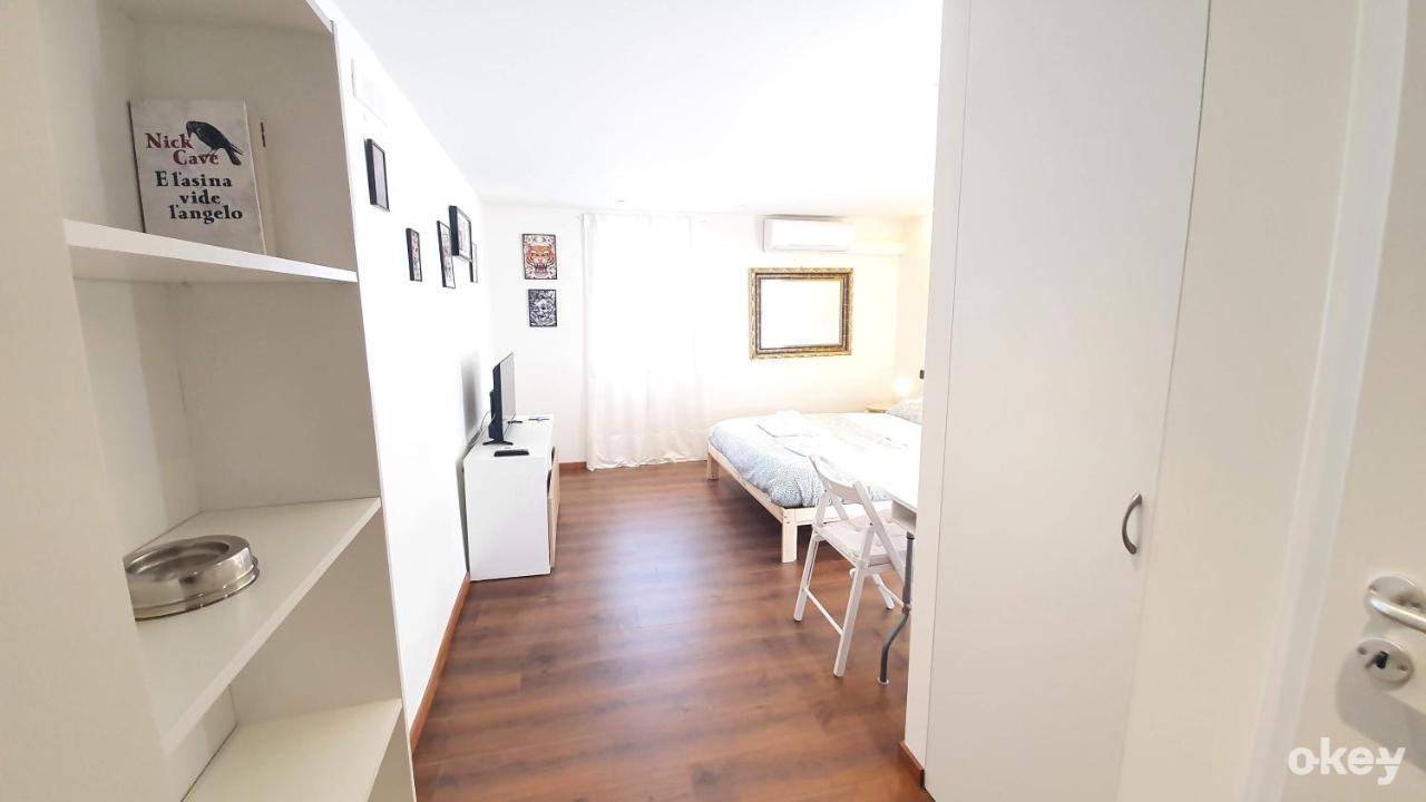 La Terrazza Tra I Tetti Studio - Bari Centro Leilighet Eksteriør bilde
